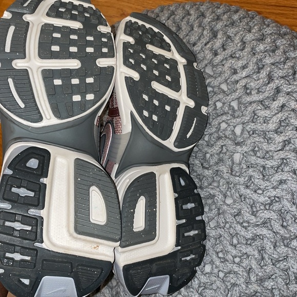 Women's Nike V2K running sneakers - Picture 6 of 11